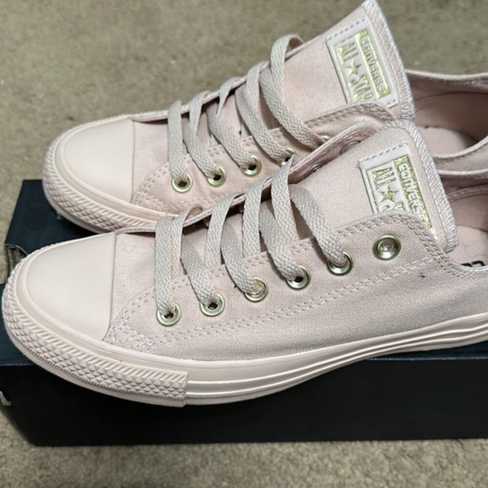 Nude low top Converse